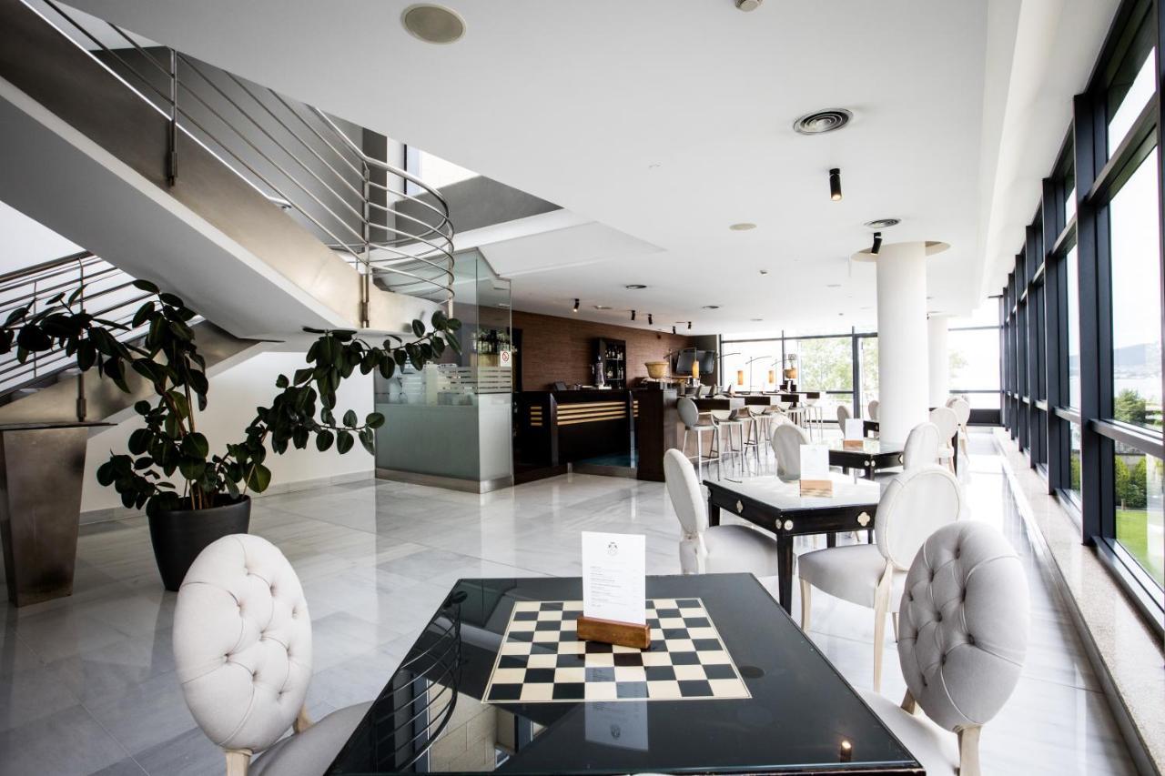 Pazo Los Escudos Hotel Spa & Resort วิโก ภายนอก รูปภาพ Interior of the hotel