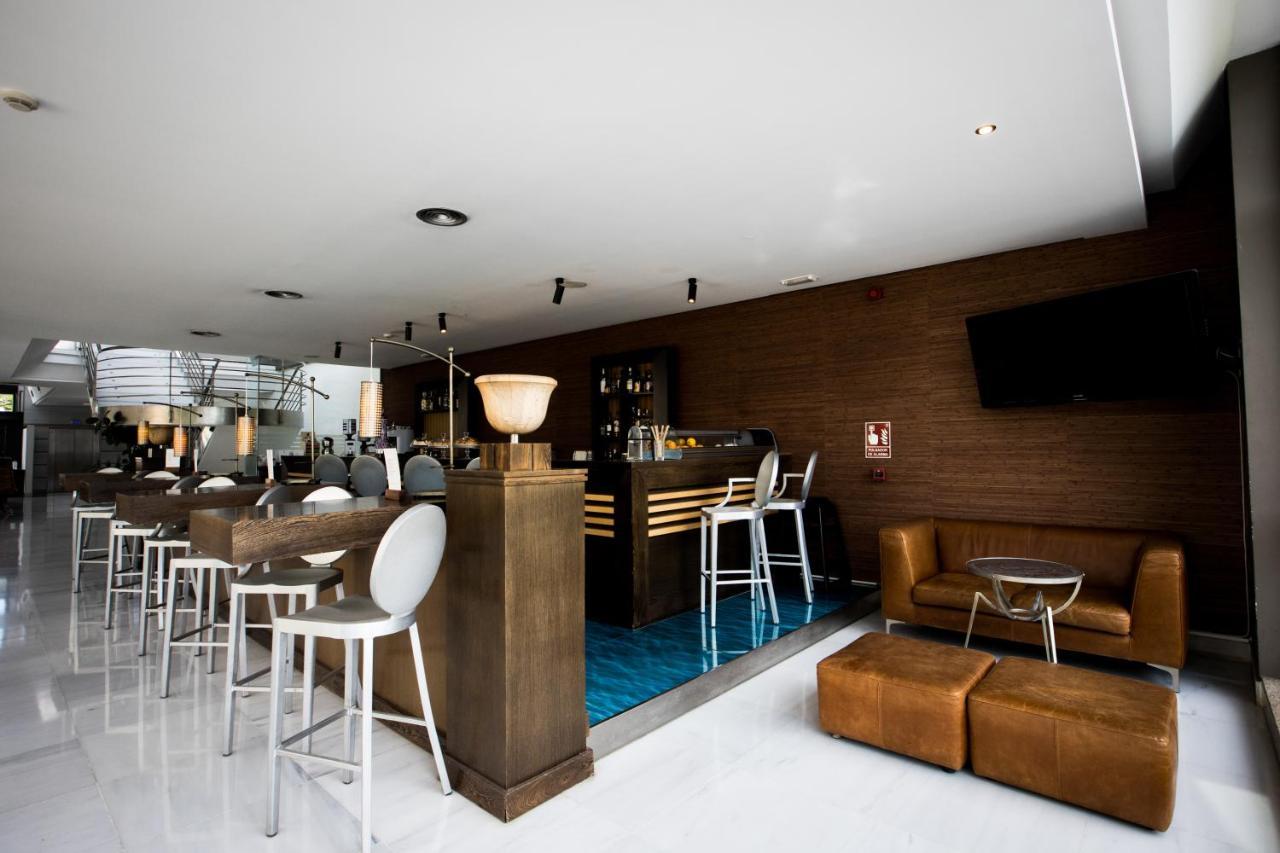 Pazo Los Escudos Hotel Spa & Resort วิโก ภายนอก รูปภาพ The lounge at the airport.